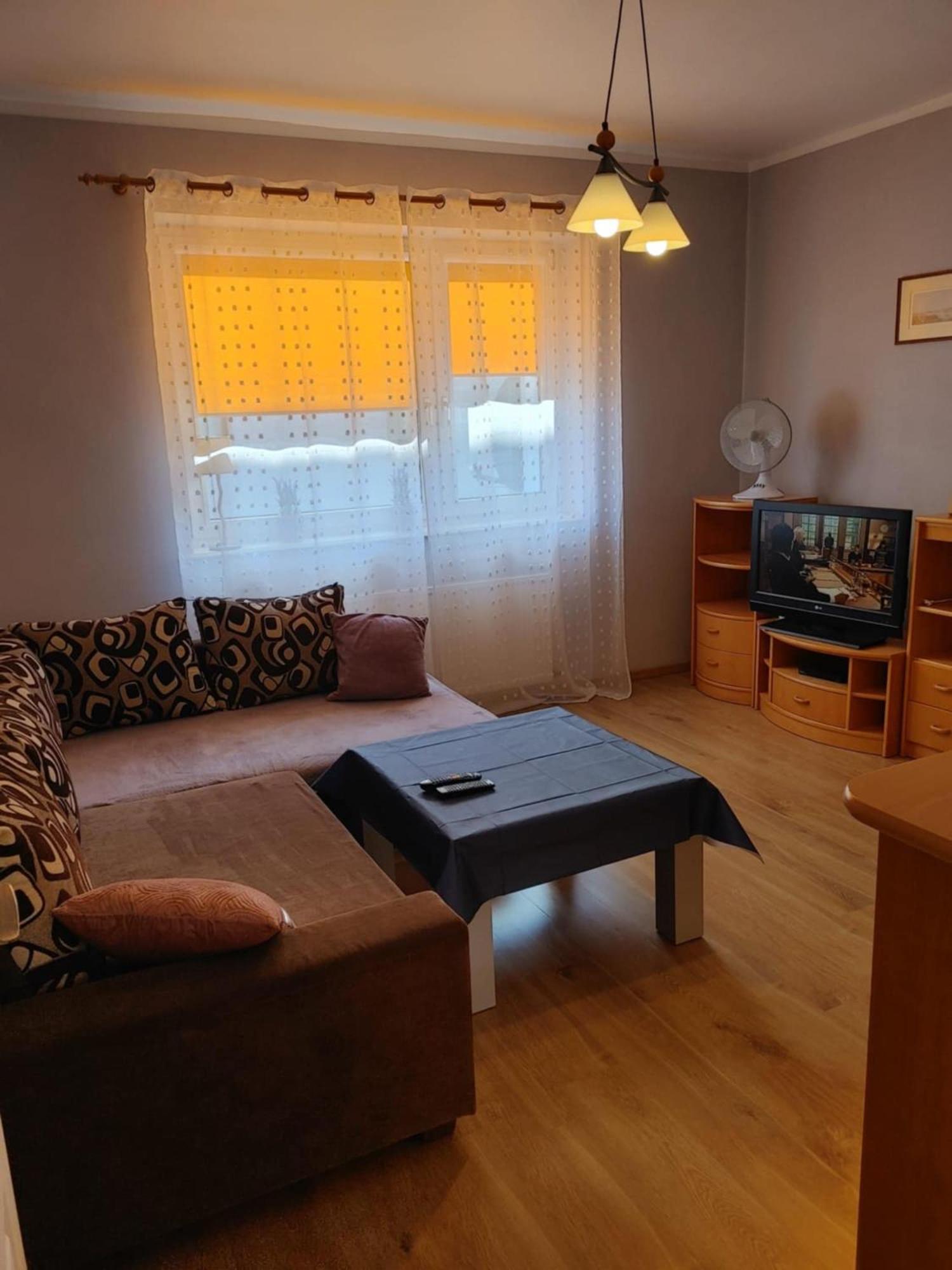 Julia Apartament *